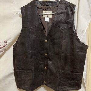Leather Vest litely lined
 In perfect condition
